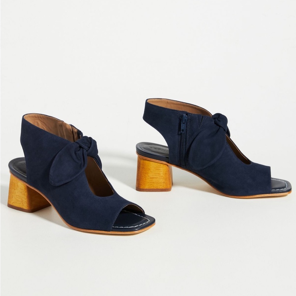 Bernardo “Lizzie” navy open toe bootie